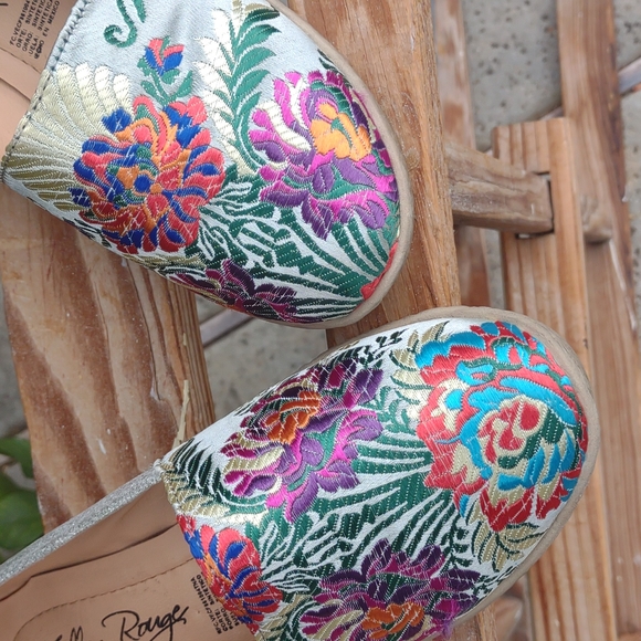 Ellen Rouge Slip on Faux Espadrilles Embroidery Upper - Picture 7 of 8